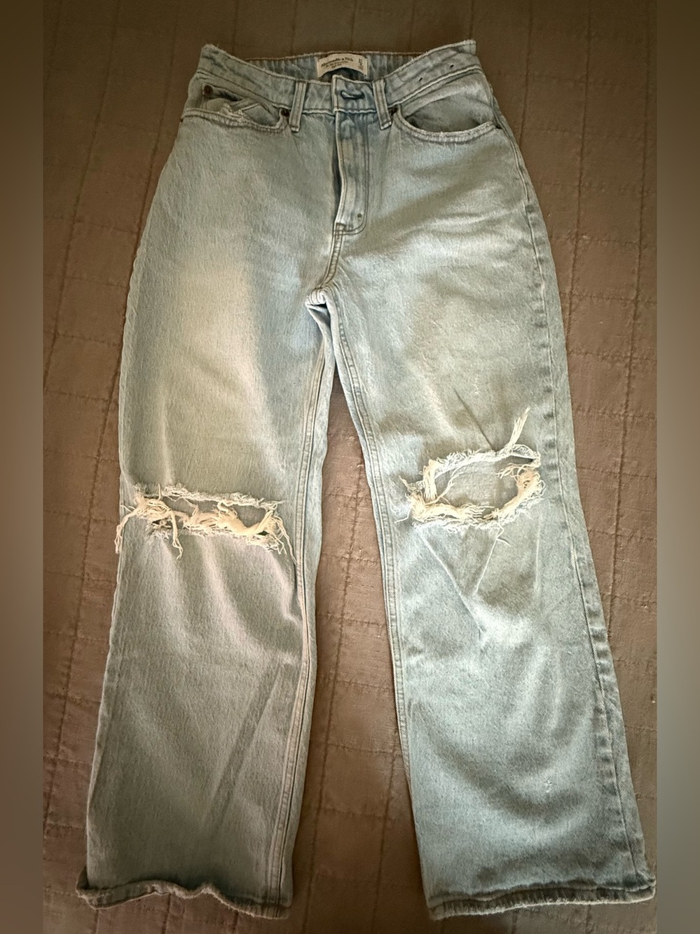 Abercrombie & Fitch Light Wash Distressed Straight Leg Jeans (curve love)